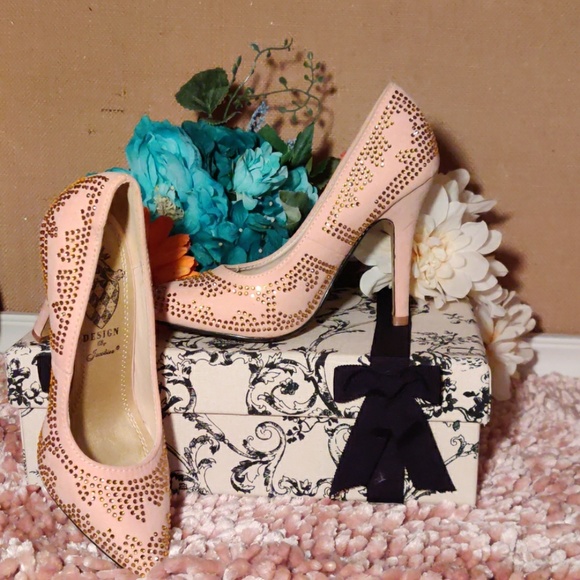 Jacobies Rhinestone Pumps - Picture 2 of 4